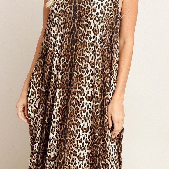•SOLD• Leopard print maxi dress - Picture 3 of 7